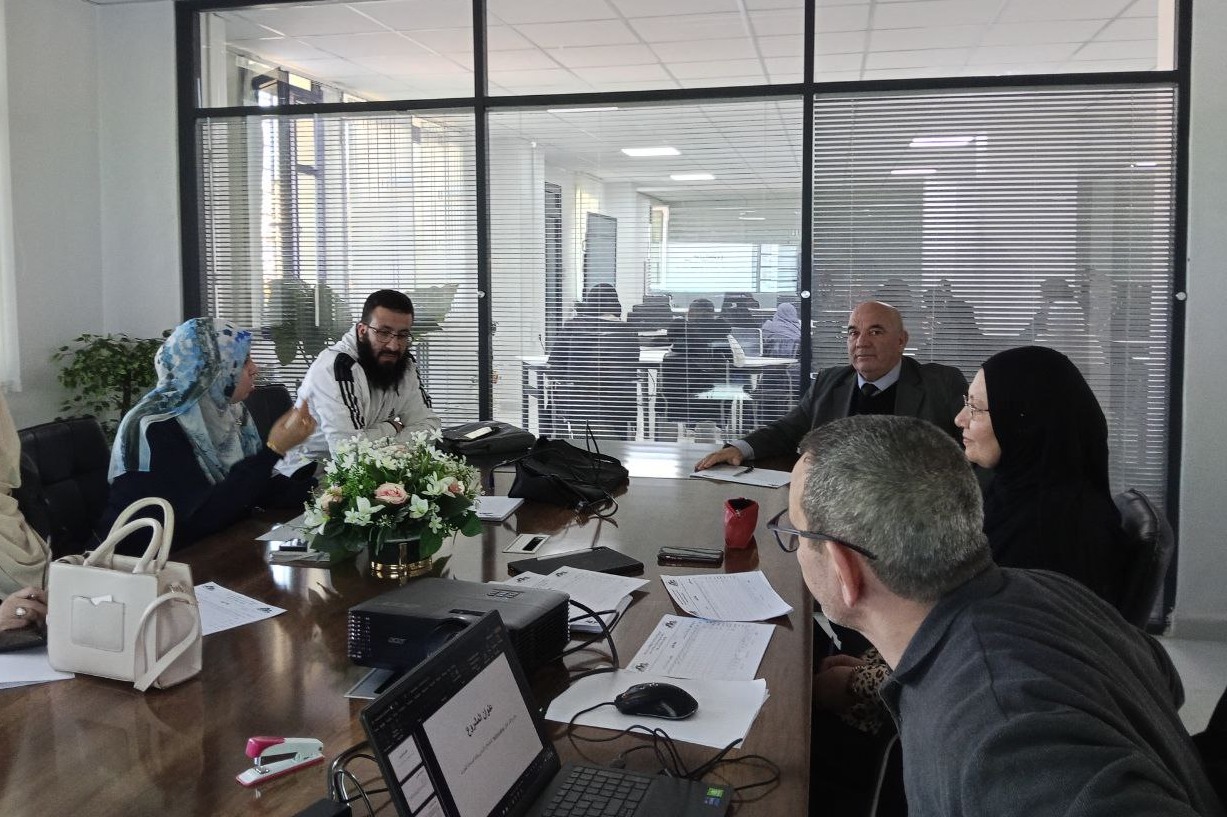 خلية التوجيه بجامعة سطيف 1 - فرحات عباس تواصل مرافقة الطلبة حاملي الأفكار والمشاريع