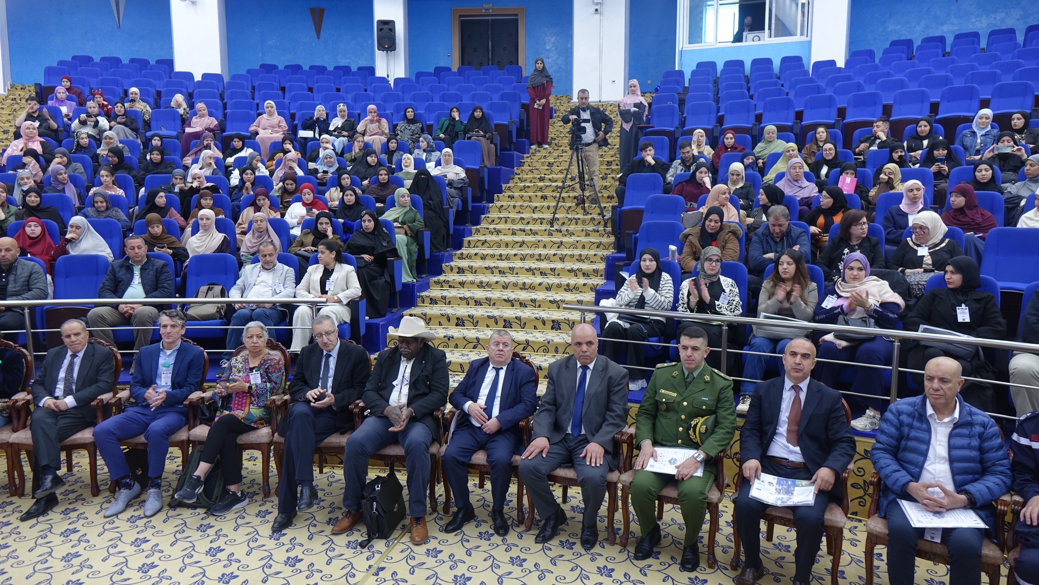 جامعة سطيف 1 - فرحات عباس تنظم الورشة الدولية الأولى حول تربية المكاك البربري والنماذج الحيوانية المخبرية
