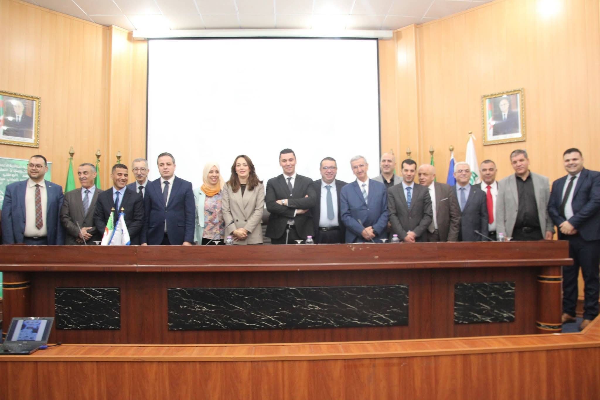 افتتاح الدورة التكوينية لمديري مراكز تطوير المقاولاتية 