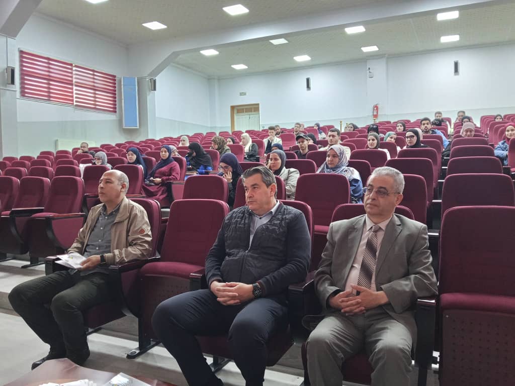 يوم تكويني حول "الملكية الفكرية: من الفكرة إلى الملكية القانونية" بجامعة سطيف 1- فرحات عباس