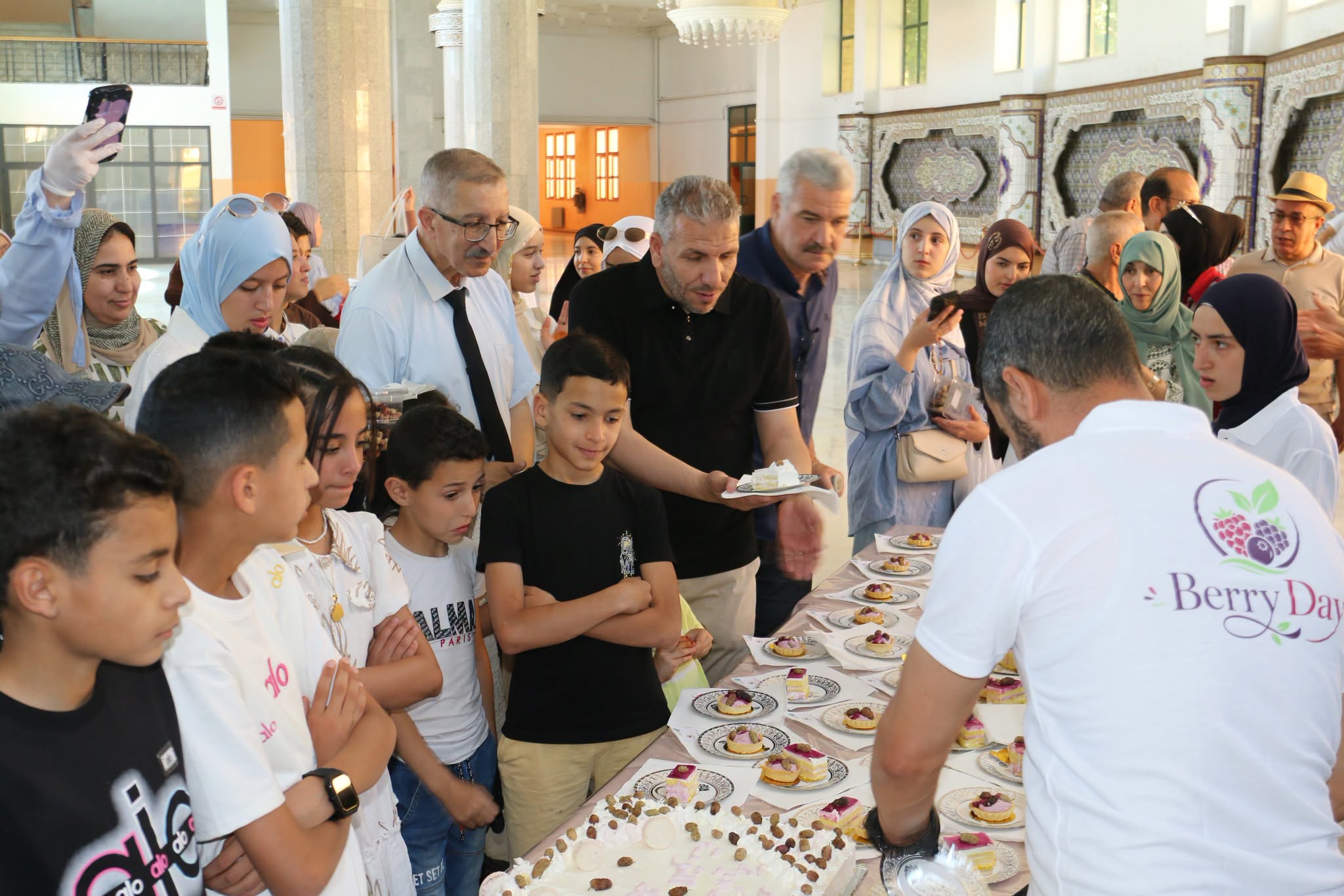 جامعة سطيف 1 - فرحات عباس تنظم الطبعة الثالثة ليوم التوت
